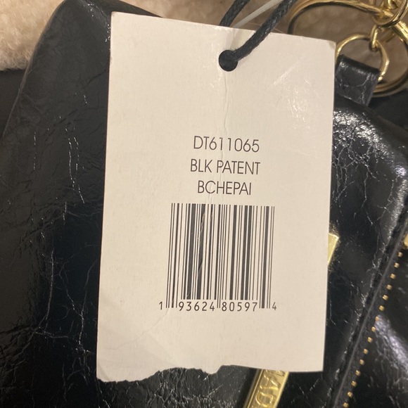 NWT, Steve Madden Black Patent & Sherpa Fur Trim Shoulder Bag w Wallet - Picture 9 of 11